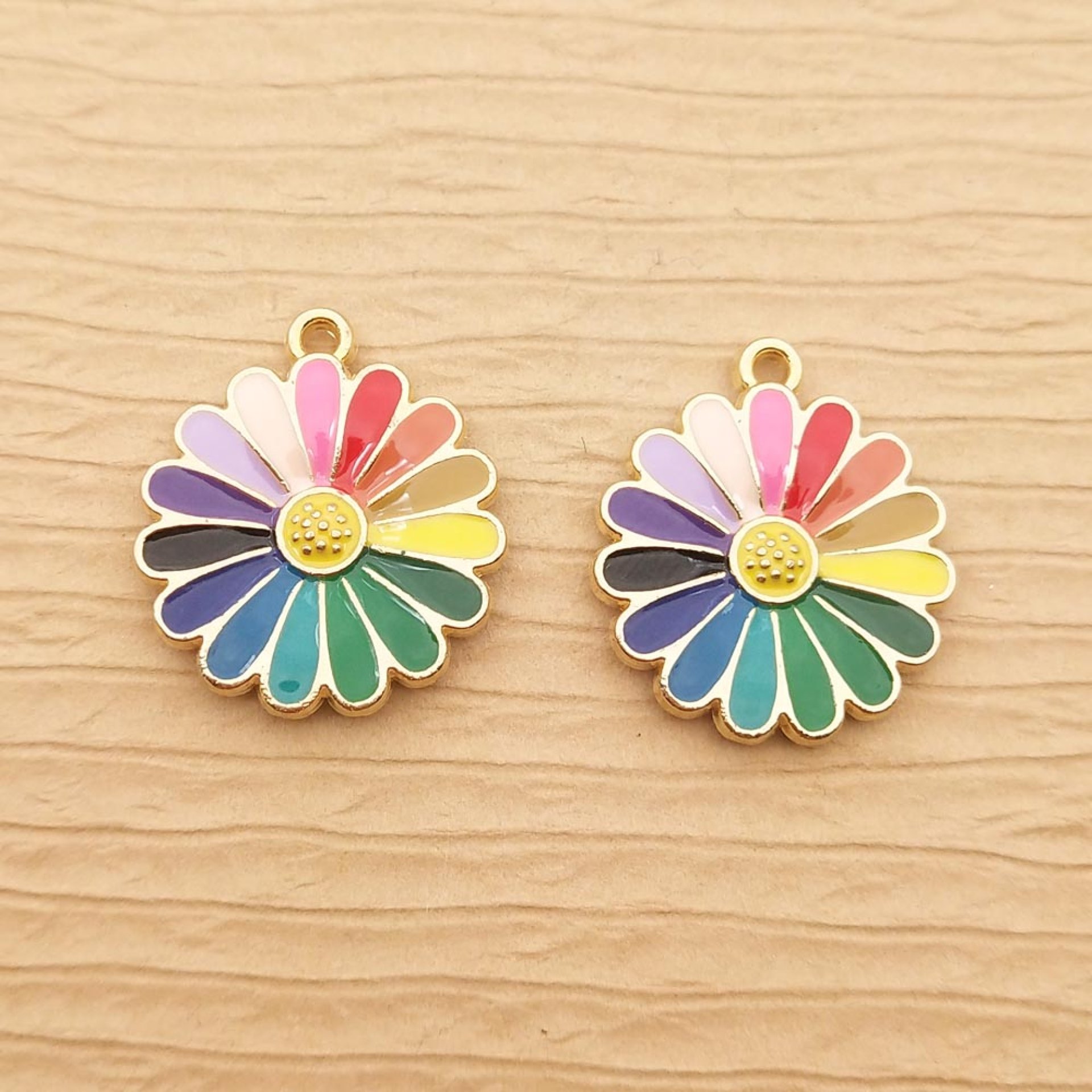  SSYHQAX 35 pcs Alloy Enamel Daisy Flower Charms Spring Floral  Themed Charms Various Jewelry Making Necklace Bracelet Earring DIY Jewelry  Accessories Charms : Arts, Crafts & Sewing